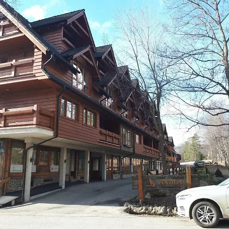 Kuka דירה טטרנסקה לומניקה